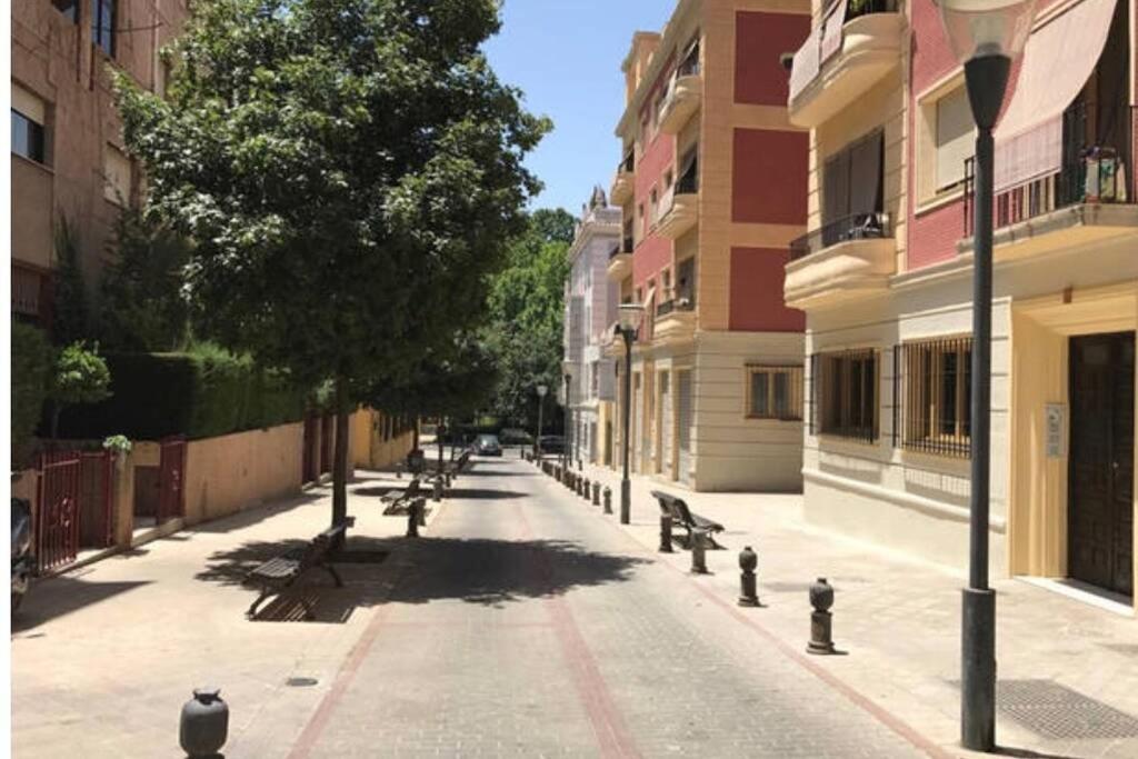 Bonito Apartamento Junto A Paseo De La Bomba Apartman Granada Kültér fotó